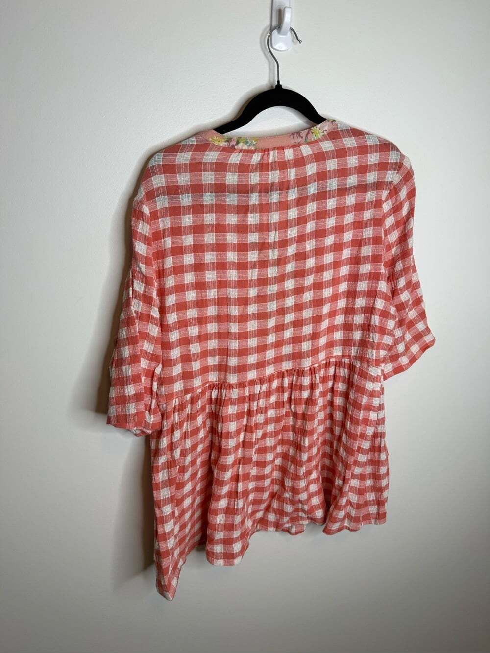 April Cornell Coral and White Gingham Peasant Top with Floral Trim size XL - Picture 7 of 7